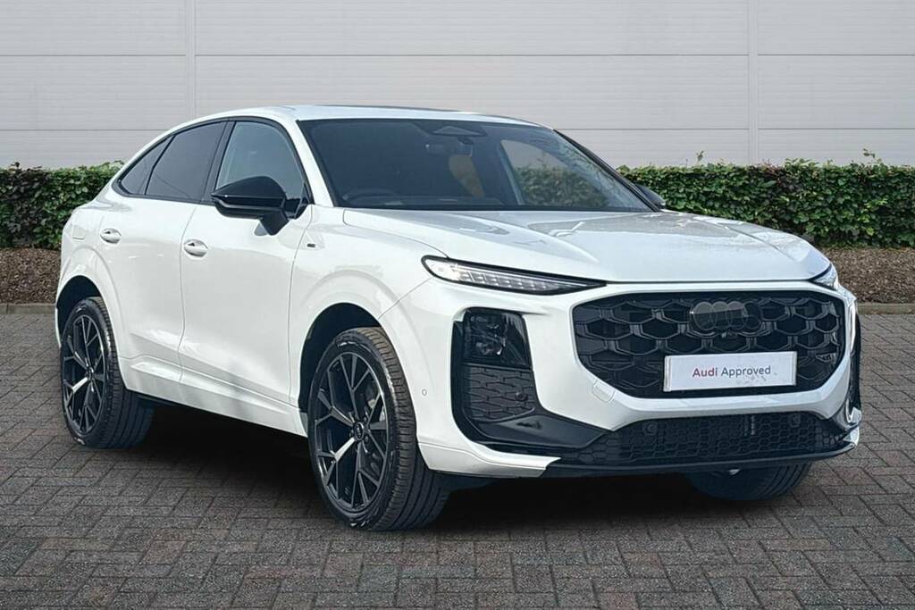 Audi Q3 1.5 E-hybrid Edition 1 S Tronic White