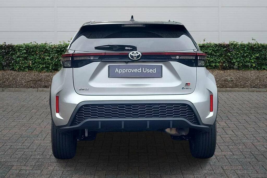 Toyota Yaris Cross 1.5 Hybrid 130 Gr Sport Cvt KP75YZZ Silver #4