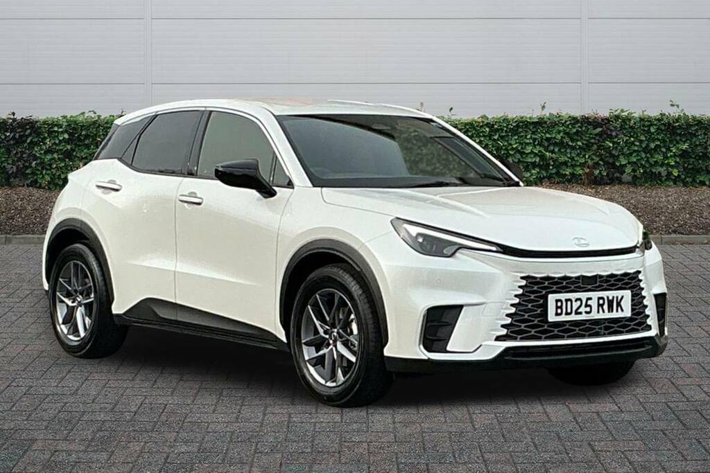 Lexus LBX 1.5 Premium E-cvt White