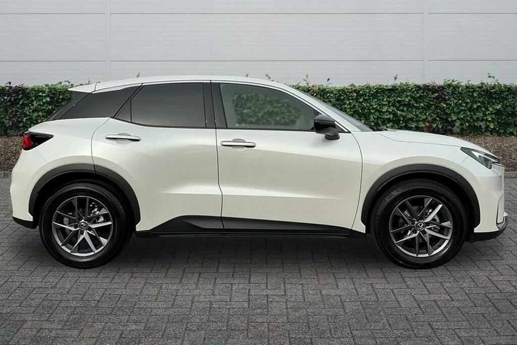 Lexus LBX 1.5 Premium E-cvt BD25RWK White #5