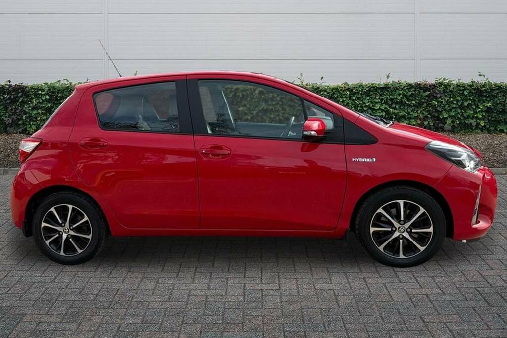 Toyota Yaris 1.5 Hybrid Icon Tech Cvt FX69WTV Red #5