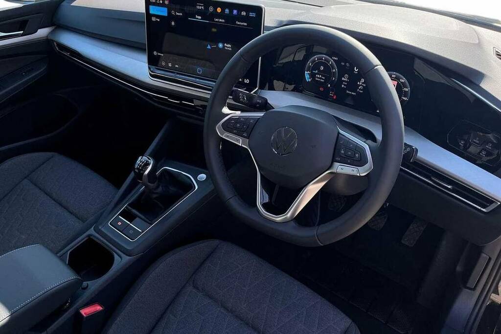 Volkswagen Golf 1.5 Tsi 150 Match VU26CXF Black #6