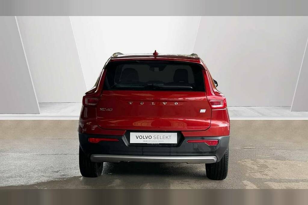 Volvo XC40 1.5 T4 Recharge Phev Inscription RX22NUJ Red #6