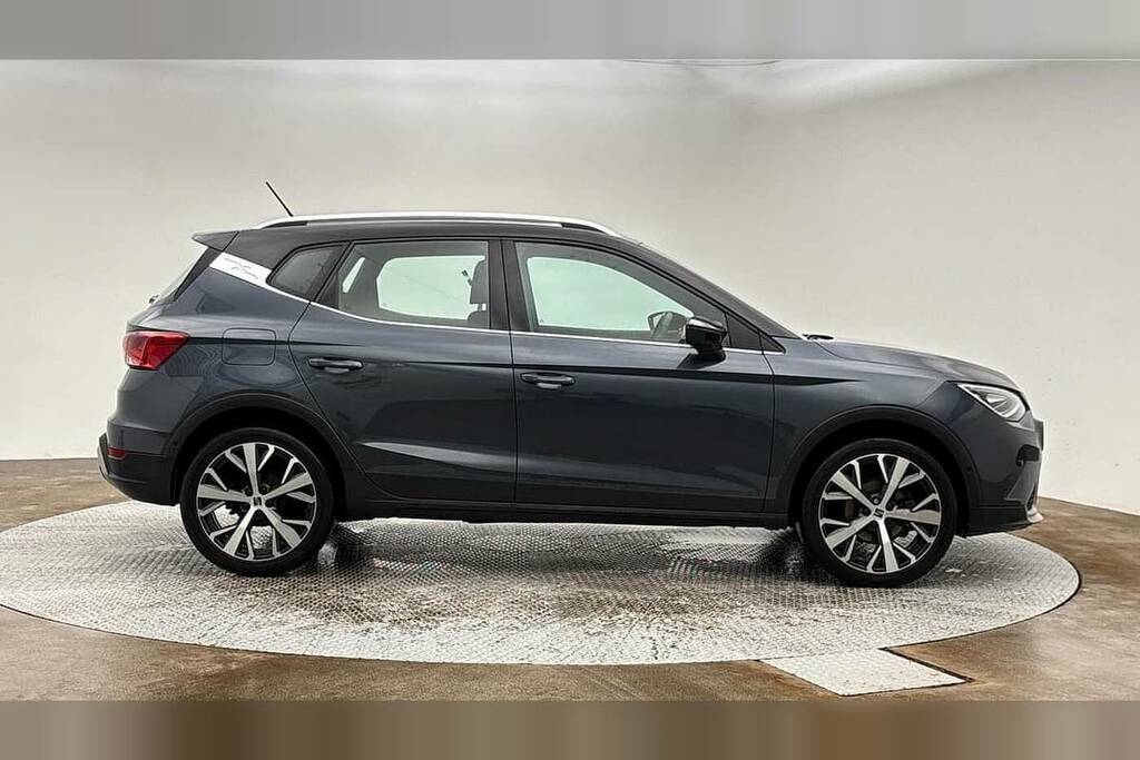 Seat Arona 1.0 Tsi 110 Xperience Lux Dsg KP71MJJ Grey #4