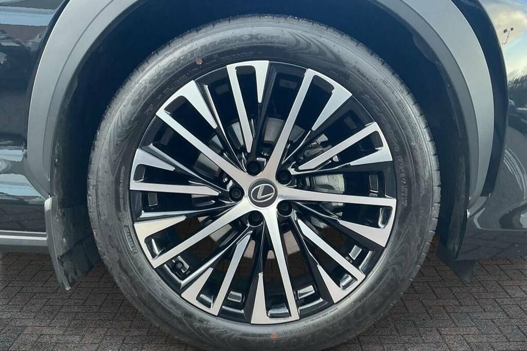 Lexus RZ 350E 165Kw Premium 77 Kwh BV26YLZ #6