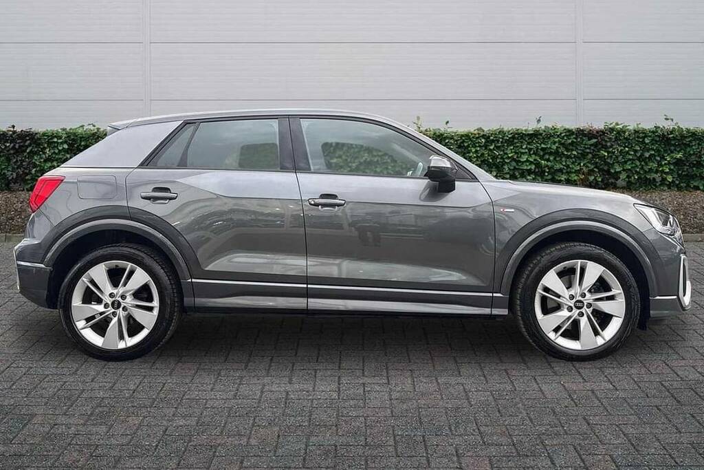 Audi Q2 40 Tfsi Quattro S Line S Tronic Grey #4