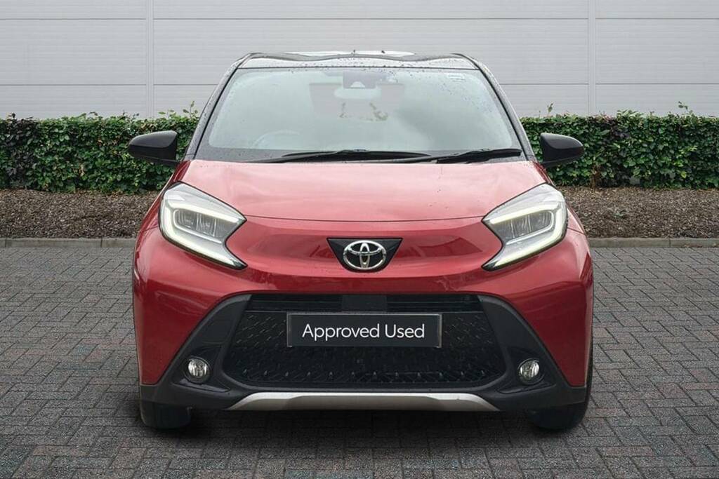 Toyota Aygo X 1.0 Vvt-i Exclusive FX25YAO Red #3