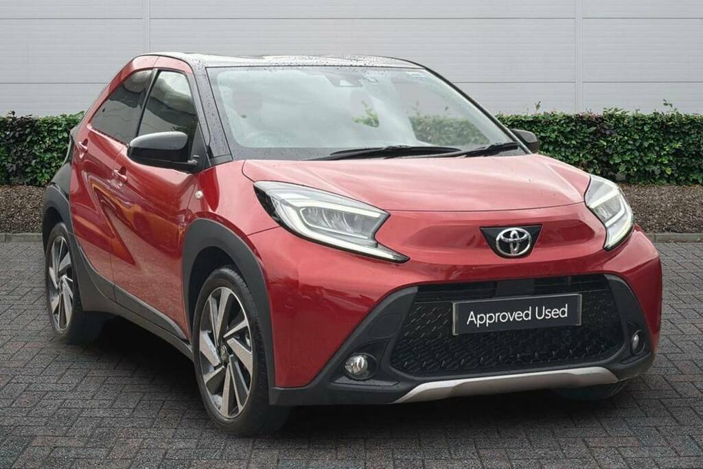 Toyota Aygo X 1.0 Vvt-i Exclusive Red