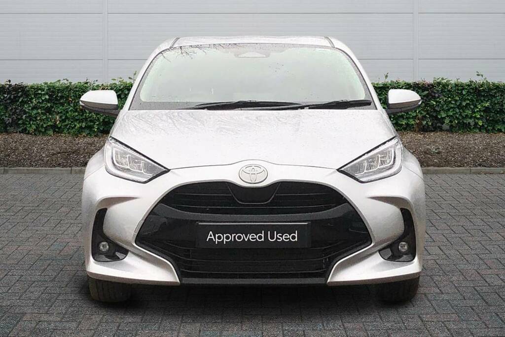 Toyota Yaris 1.5 Hybrid Design Cvt VO26KYF Silver #3
