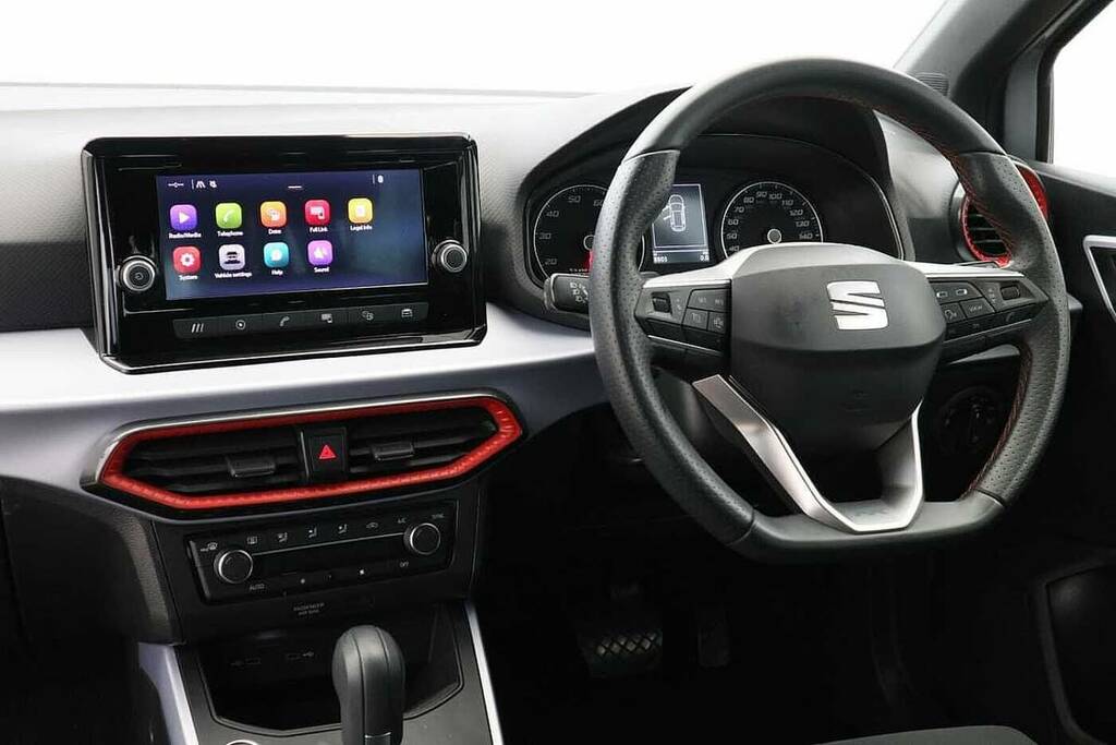 Seat Arona 1.0 Tsi 110 Fr Edition Dsg KS72WCM Silver #2