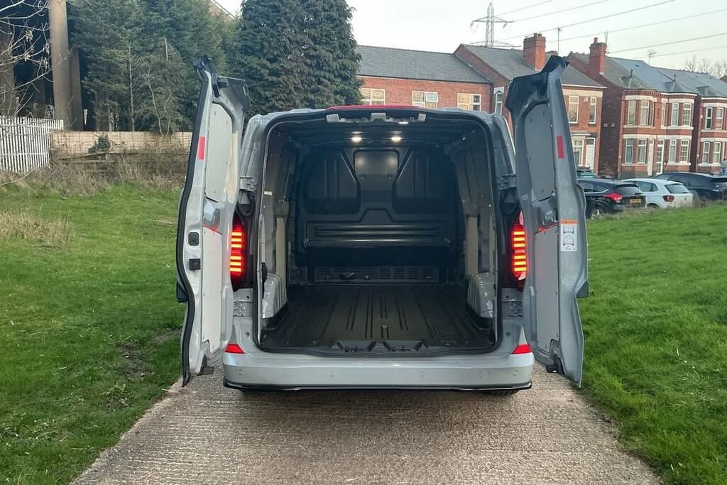 Volkswagen Transporter 2.0 Tdi 150 Commerce Pro Van BW75LJF Grey #2