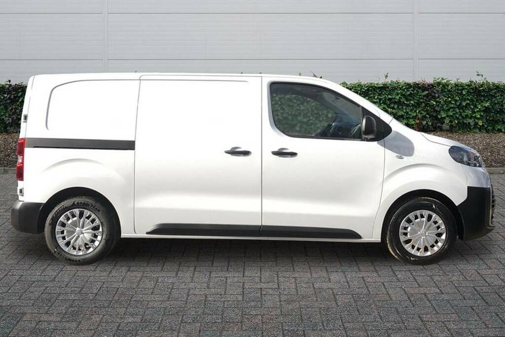 Toyota PROACE 1.5D 120 Icon Van White #4