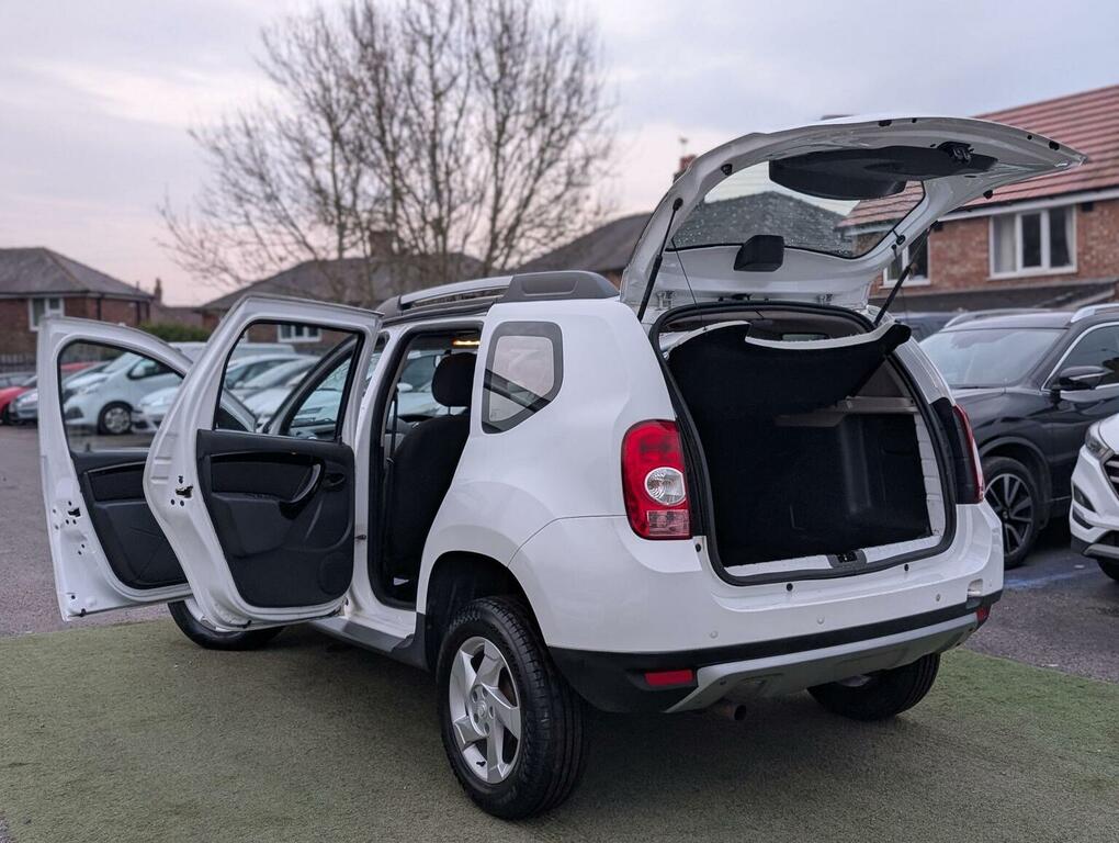 Dacia Duster Suv 1.5 Dci Laureate Euro 5 201363 YX63OFP White #3