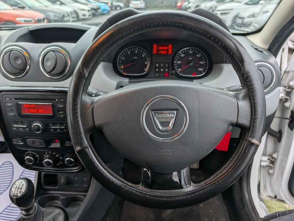 Dacia Duster Suv 1.5 Dci Laureate Euro 5 201363 YX63OFP White #2