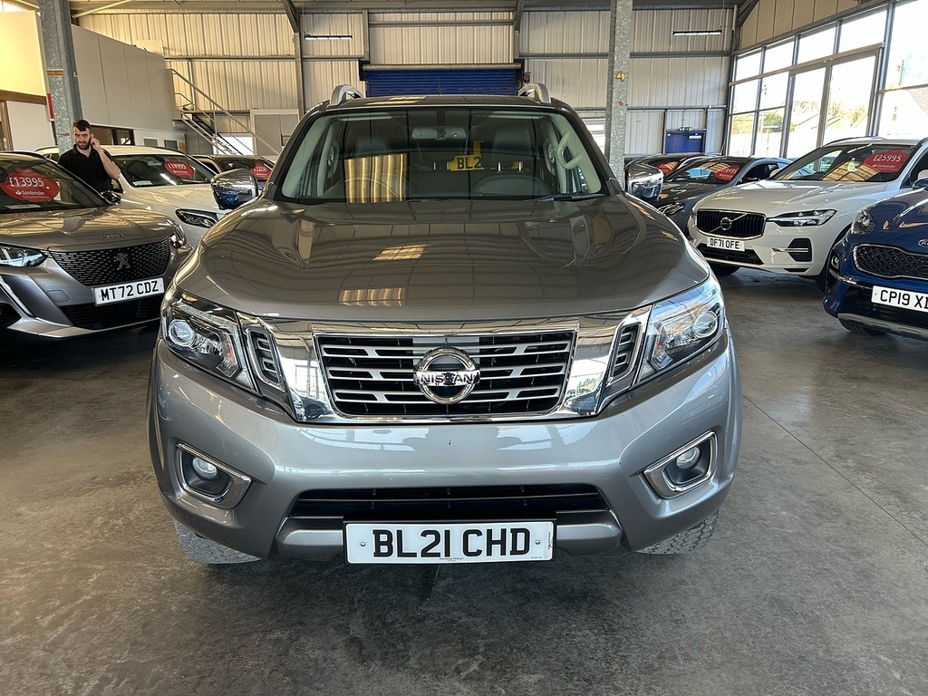 Nissan Navara 2.3 Dci Tekna Pickup Double Cab 4W BL21CHD Grey #3