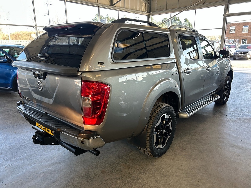 Nissan Navara 2.3 Dci Tekna Pickup Double Cab 4W BL21CHD Grey #4