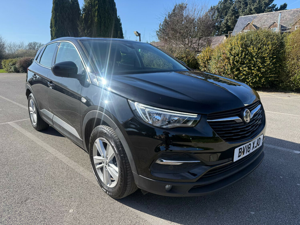 Vauxhall Grandland X 1.6 Turbo D Se Hatchback Black