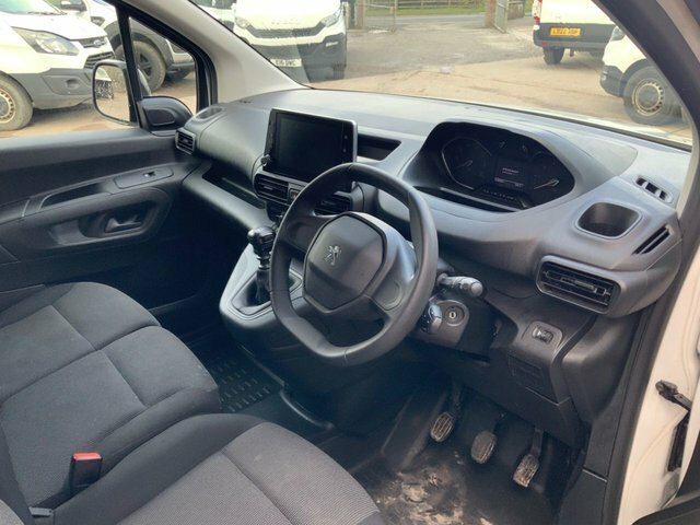 Peugeot Partner 1.5 Bluehdi 1000 Professional CP73MDJ White #5