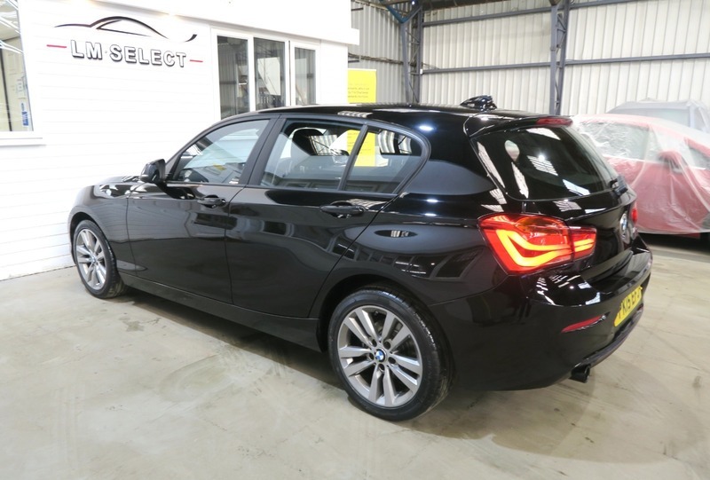 BMW 1 Series 116D Sport 115 PK15EFJ Black #4