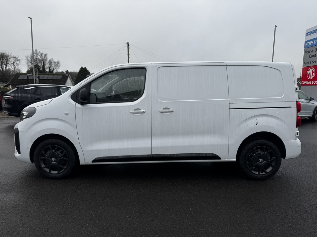 Vauxhall Vivaro Pro M YIG3866 #2