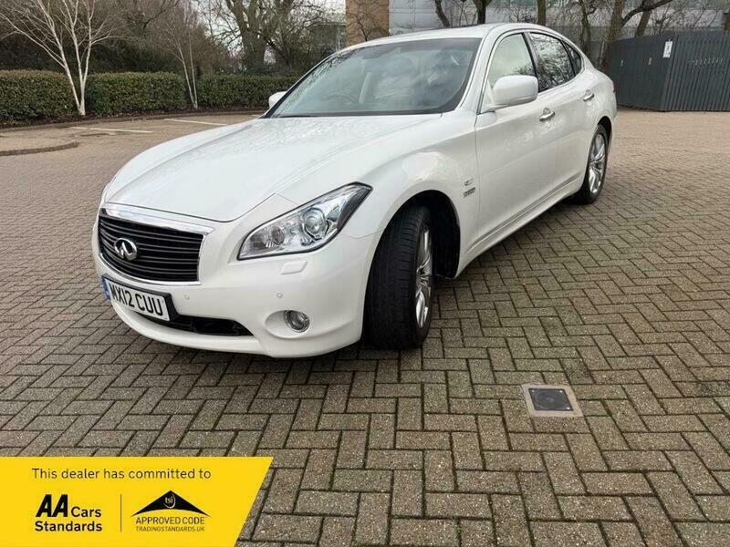 Infiniti M 3.5 35H V6 Gt White #3