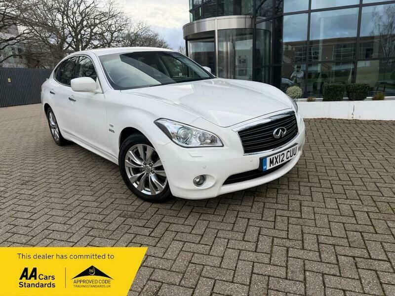 Infiniti M 3.5 35H V6 Gt White