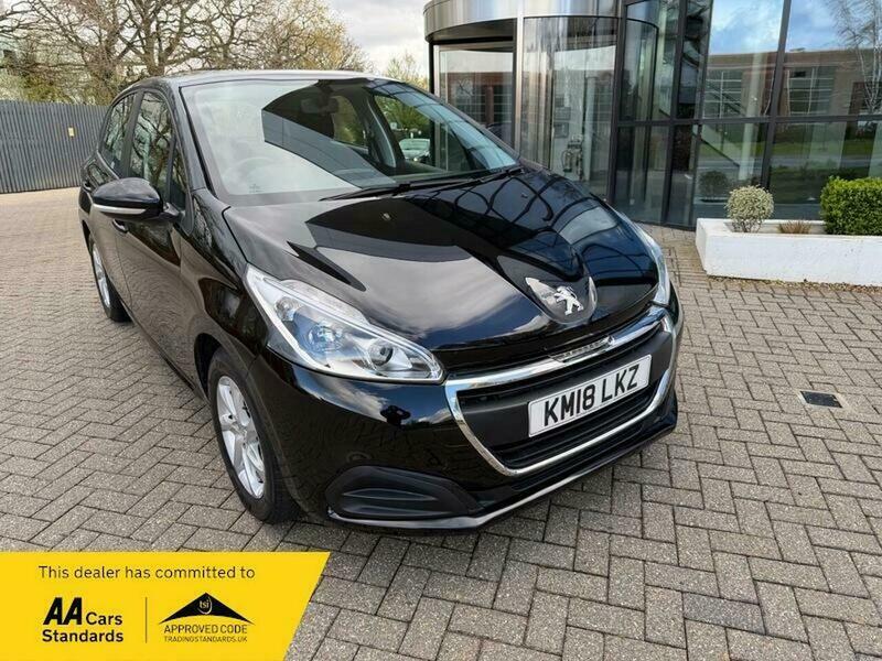 Peugeot 208 1.2 Puretech Active Hatchback KM18LKZ Black #5