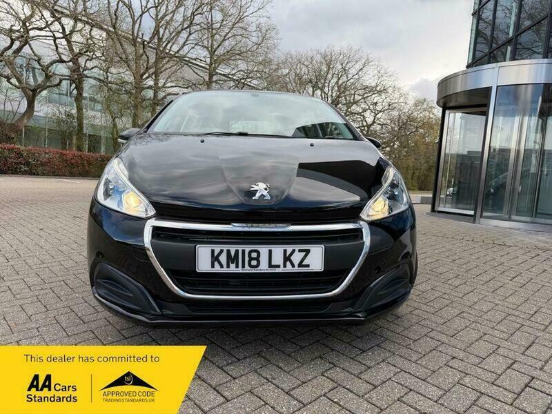 Peugeot 208 1.2 Puretech Active Hatchback KM18LKZ Black #2