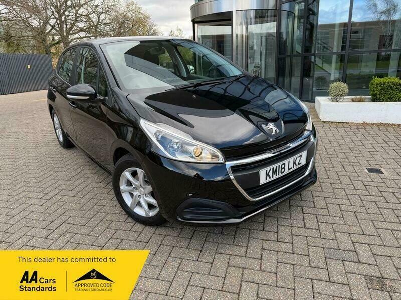 Peugeot 208 1.2 Puretech Active Hatchback Black