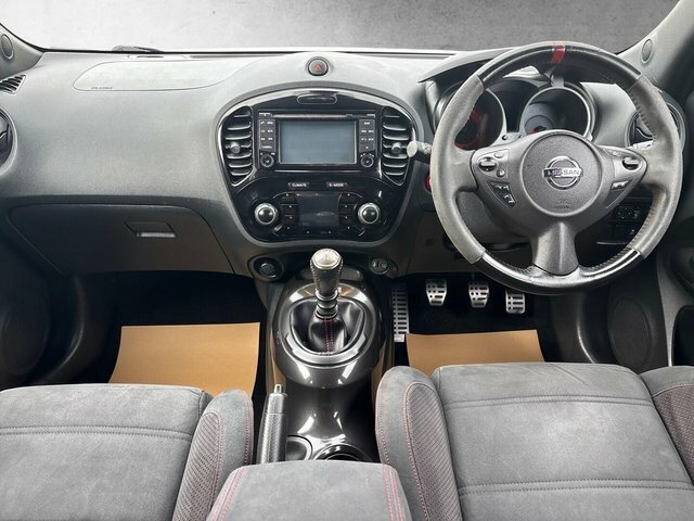 Nissan Juke 1.6 Dig-t Nismo NG63GKE White #2