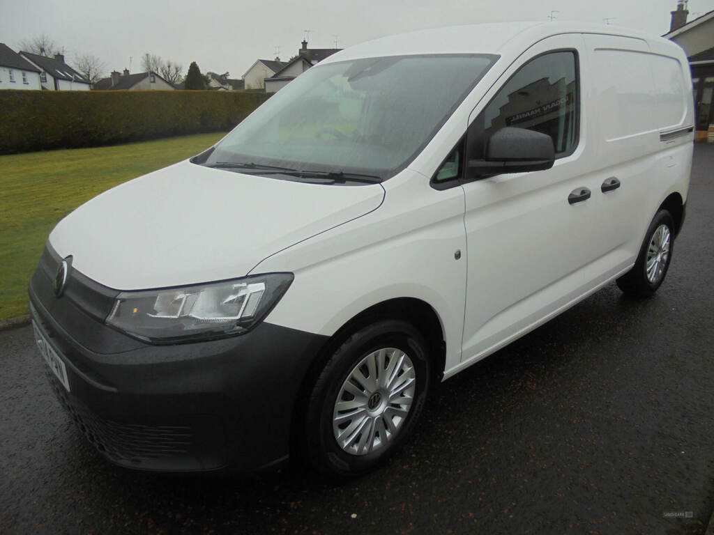 Volkswagen Caddy 2.0 Tdi 102Ps Commerce Van Business Tech Pack GD74PVN White #4