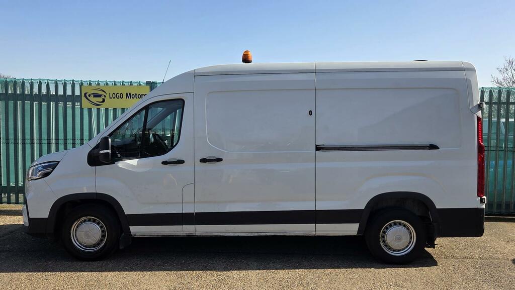Maxus Deliver 9 Mpv GY71OYL White #4