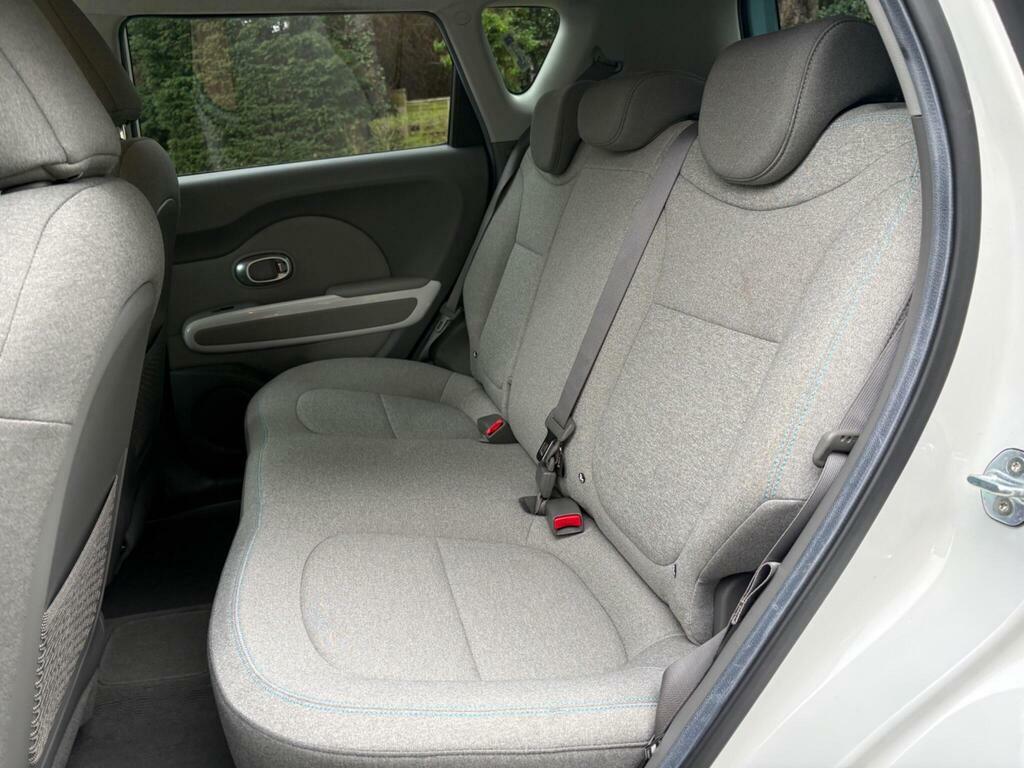 Kia Soul 30Kwh Ev White #5