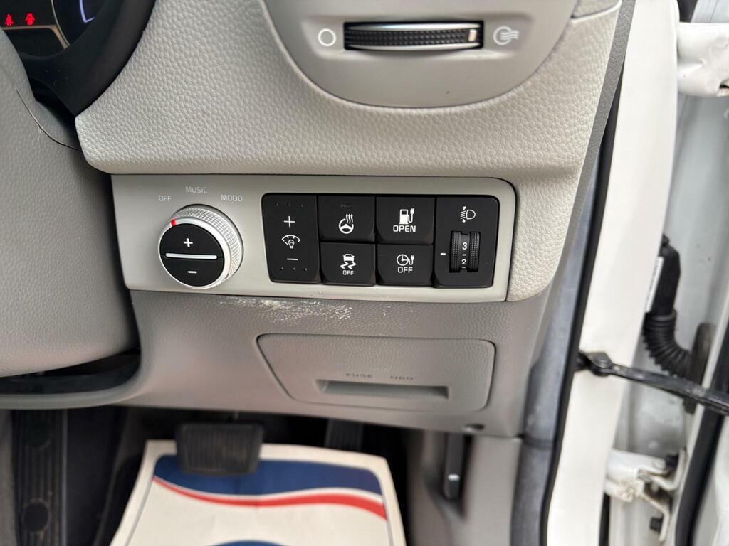 Kia Soul 30Kwh Ev White #6