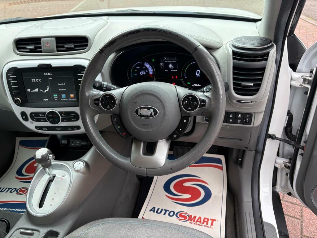Kia Soul 30Kwh Ev White #3