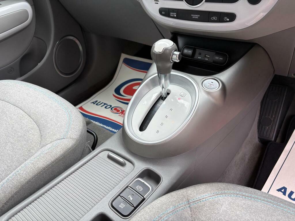 Kia Soul 30Kwh Ev White #5