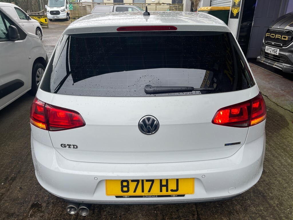 Volkswagen Golf Gt Tdi Bluemotion Technology  White #6