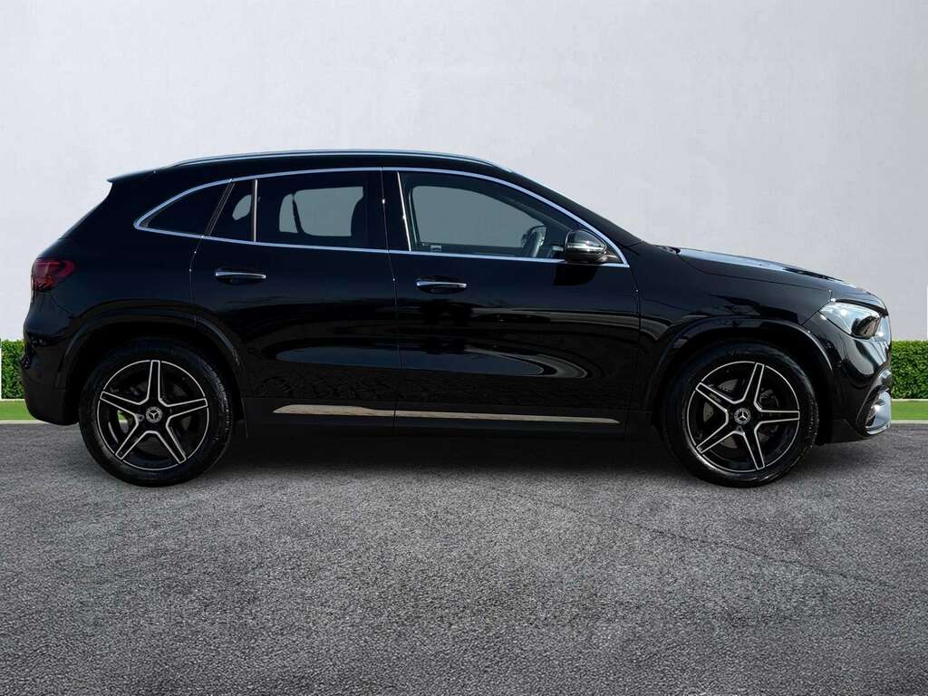 Mercedes-Benz GLA Class Gla 220D 4Matic Amg Line Executive KN75EYX Black #3