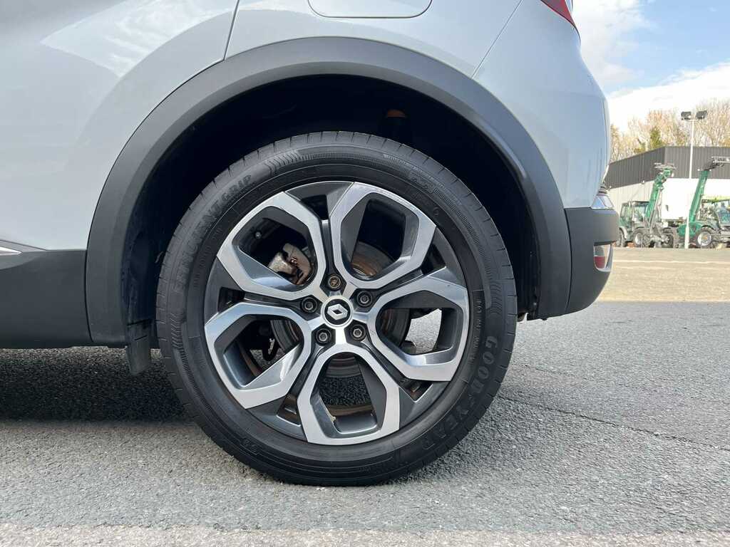 Renault Captur 1.6 E-tech Plug-in Hybrid 160 Techno CF72HWA White #6