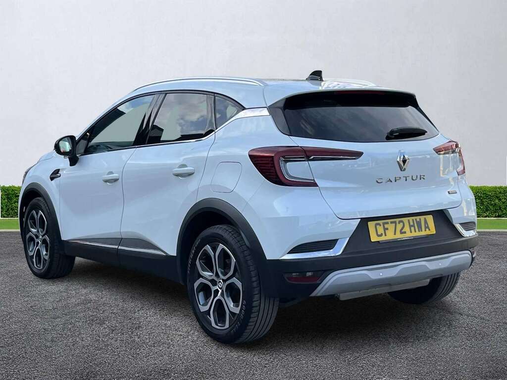 Renault Captur 1.6 E-tech Plug-in Hybrid 160 Techno CF72HWA White #2