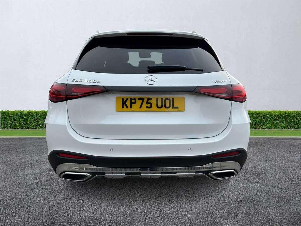 Mercedes-Benz GLC Class Glc 300E 4Matic Amg Line 9G-tronic KP75UOL White #4