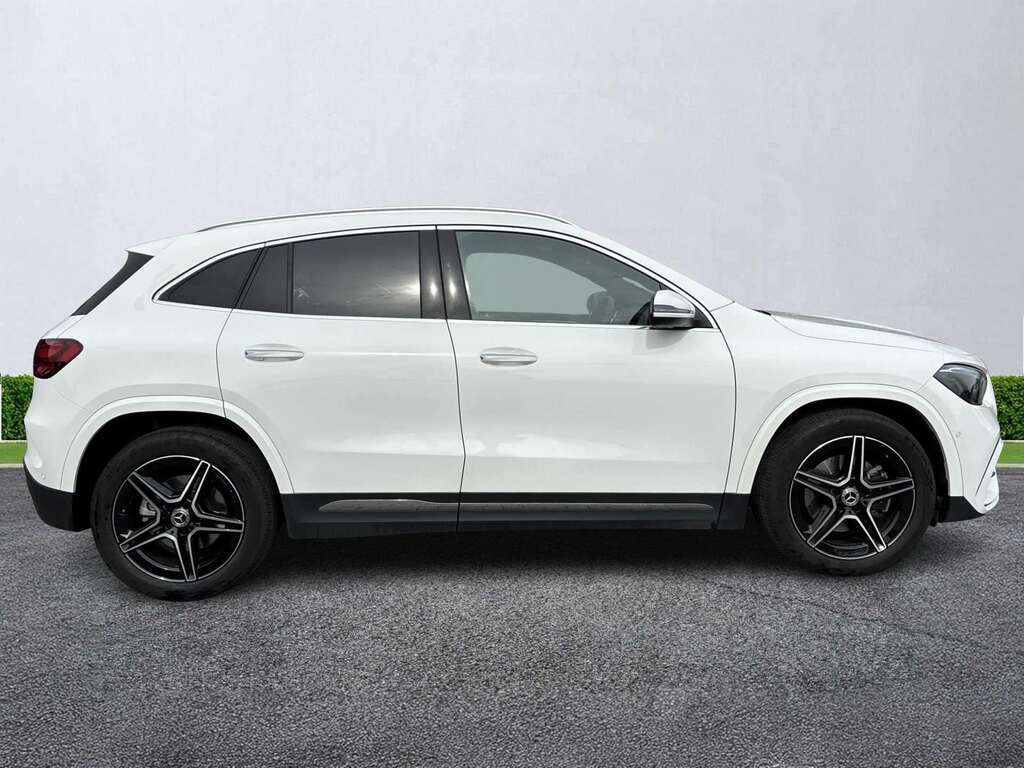 Mercedes-Benz GLA Class Gla 220D 4Matic Amg Line Executive KP75LFE White #3