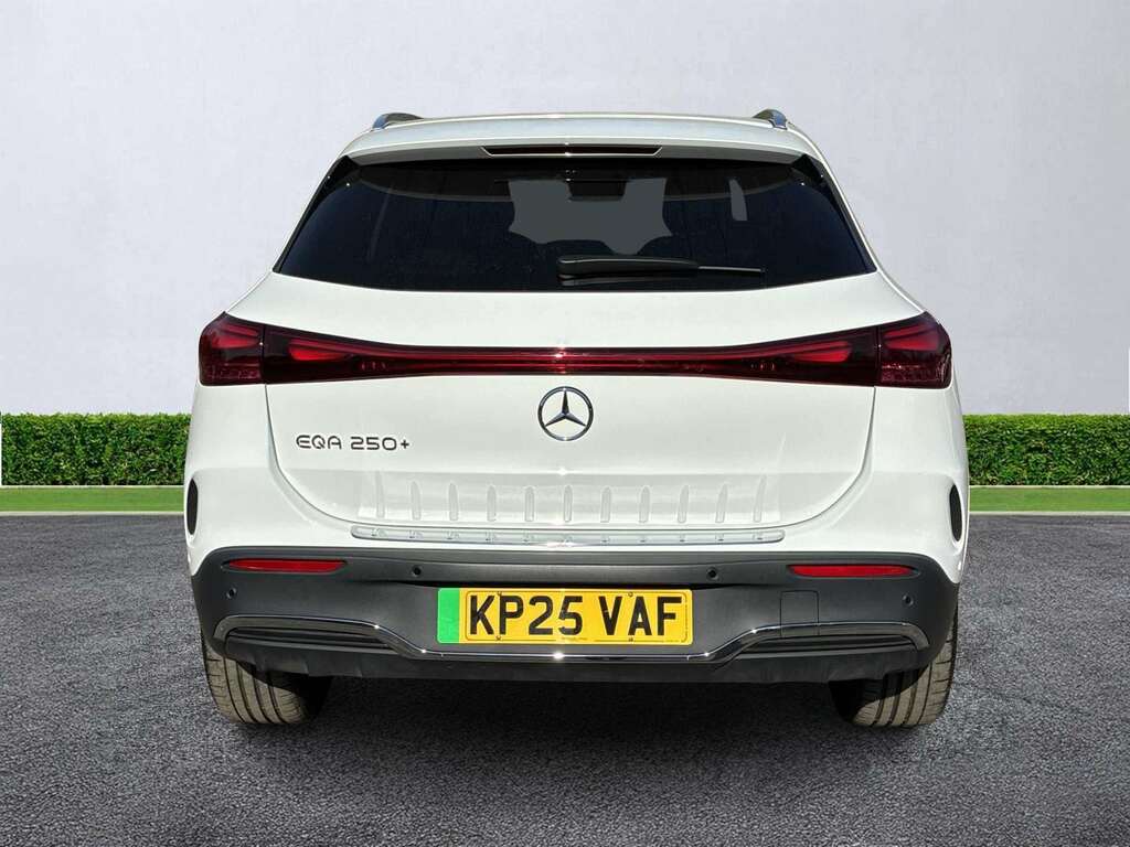Mercedes-Benz EQA Eqa 250 140Kw Amg Line Premium 70.5Kwh KP25VAF White #4