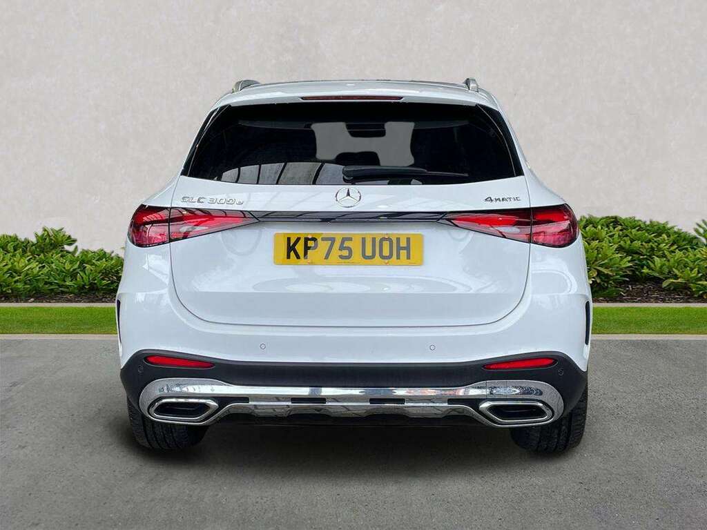 Mercedes-Benz GLC Class Glc 300E 4Matic Amg Line 9G-tronic KP75UOH White #4