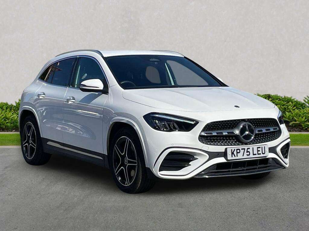 Mercedes-Benz GLA Class Gla 220D 4Matic Amg Line Executive White