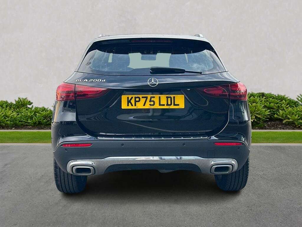 Mercedes-Benz GLA Class Gla 200D Sport Executive KP75LDL Black #4