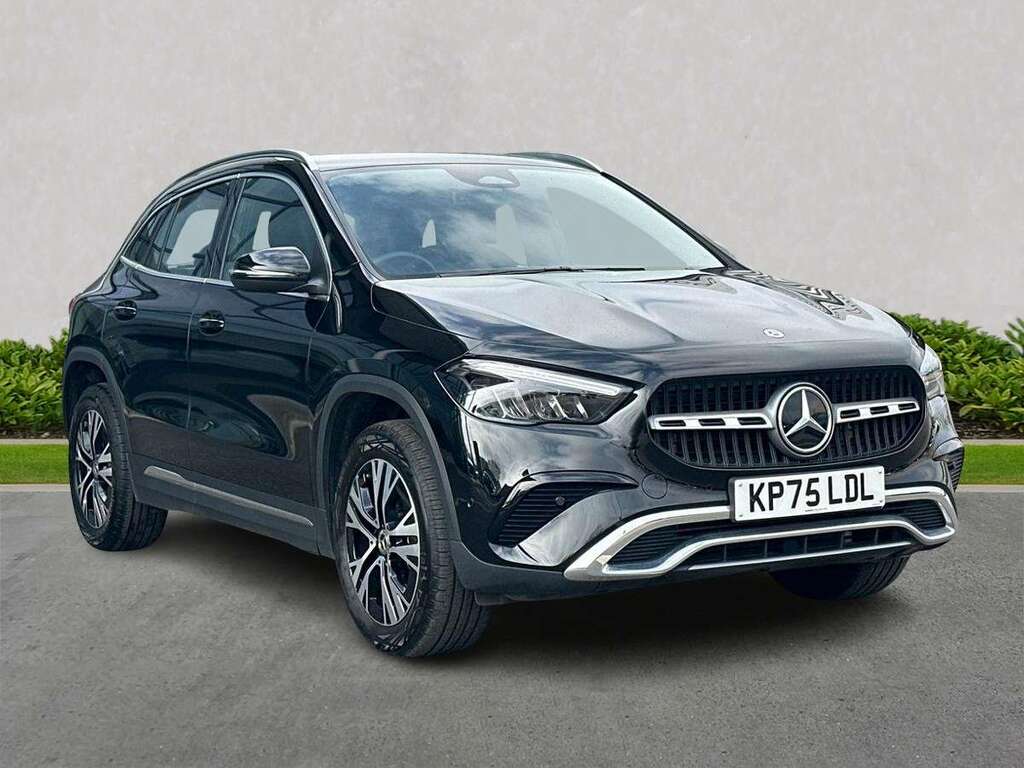 Mercedes-Benz GLA Class Gla 200D Sport Executive Black