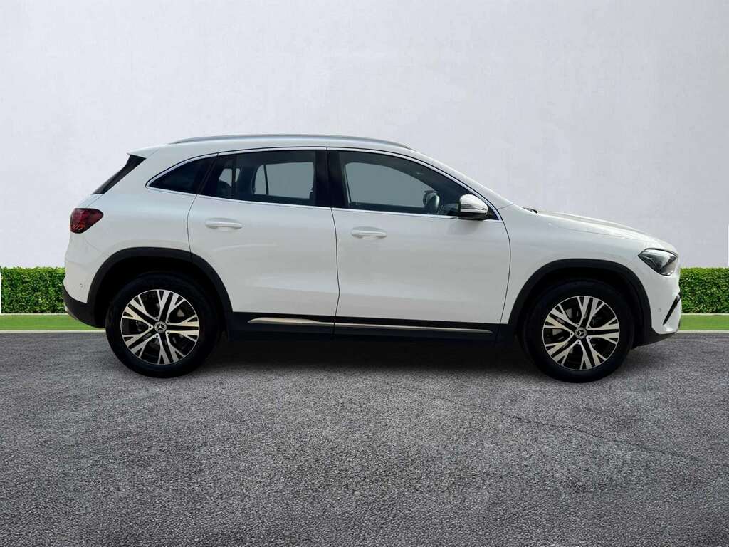Mercedes-Benz GLA Class Gla 200D Sport Executive KP75LCY White #6