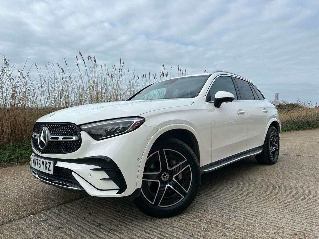 Mercedes-Benz GLC Class Glc 300E 4Matic Amg Line 9G-tronic KN75YKZ White #2