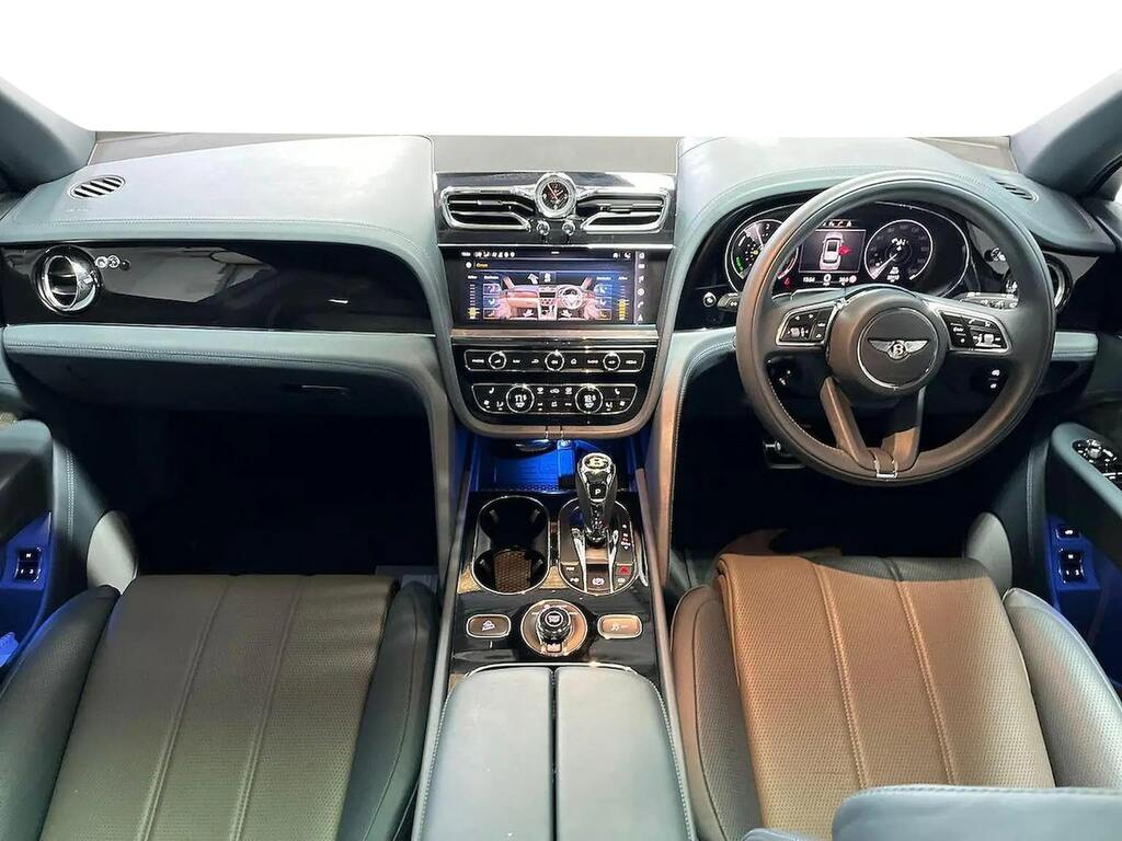 Bentley Bentayga 3.0 Tfsi V6 17.3Kwh Suv Plug-in Hybrid Blue #4